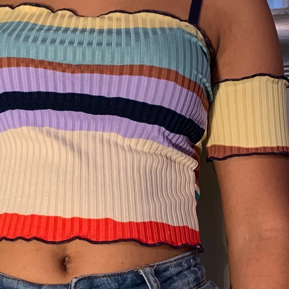 Stripe cut sleeve croptop - Picture 2 of 2